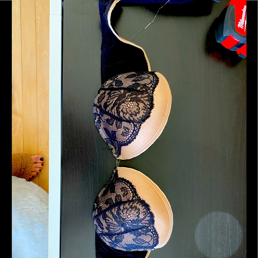 Very sexy by VS strapless bra